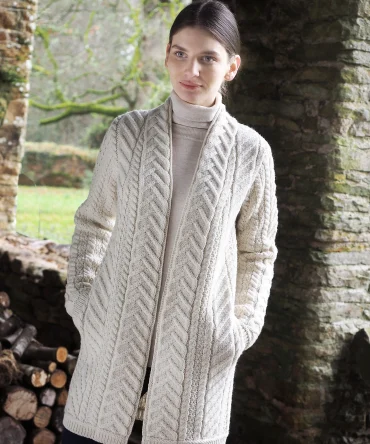 WOMEN'S SWEATER ITEMS